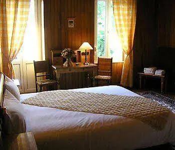 Logis Des Bains ホテル