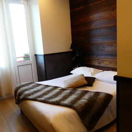 Logis Des Bains 호텔 3*