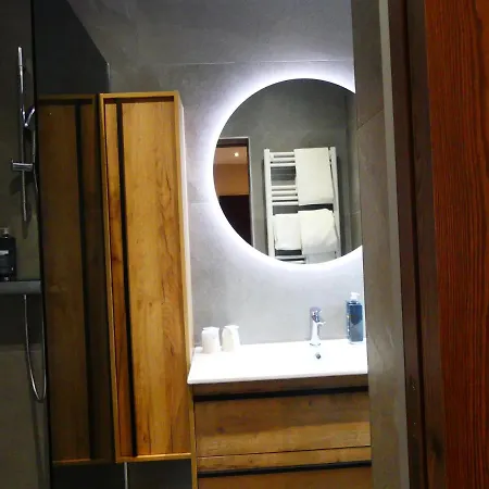Logis Des Bains ホテル