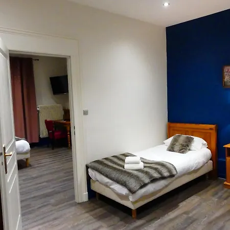 Logis Des Bains 3*
