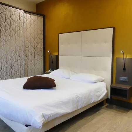 Logis Des Bains 3*