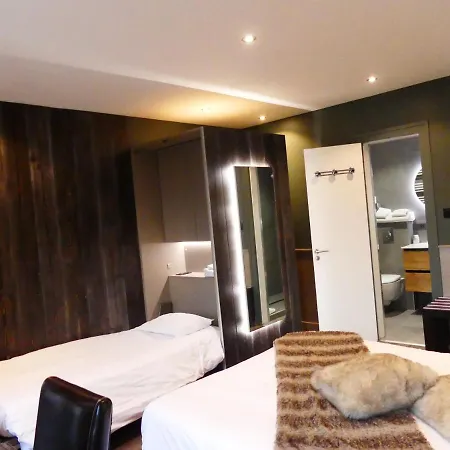 Logis Des Bains Hotel 3*