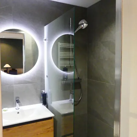 Logis Des Bains ホテル