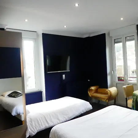 Logis Des Bains Hotel 3*