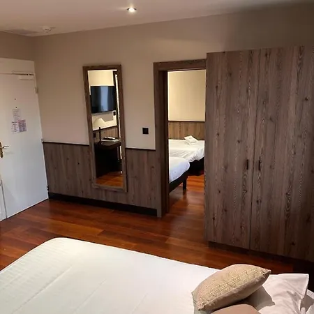 Logis Des Bains ホテル ジェラールメ
