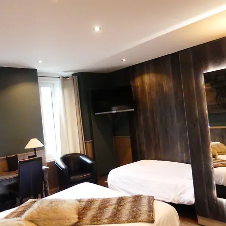 Hotel Logis Des Bains 3*