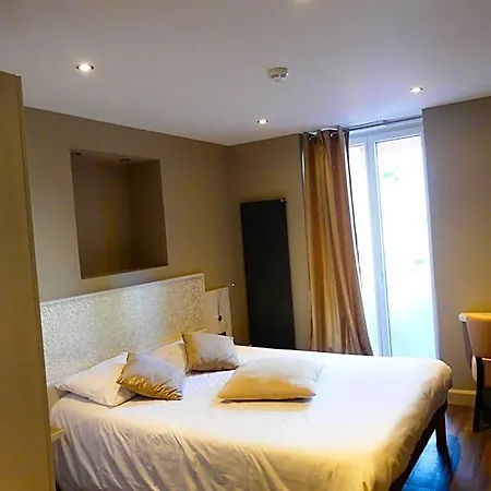 Logis Des Bains Hotel