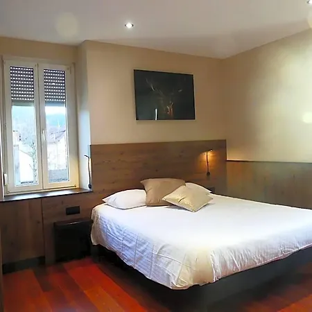 Logis Des Bains Hotel