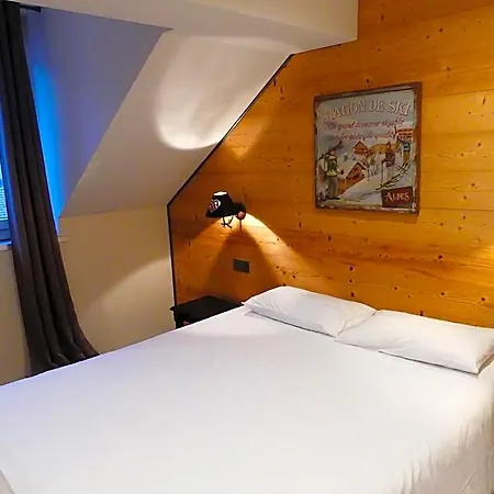 Logis Des Bains 3*