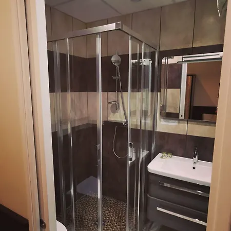 Logis Des Bains Hotel 3*