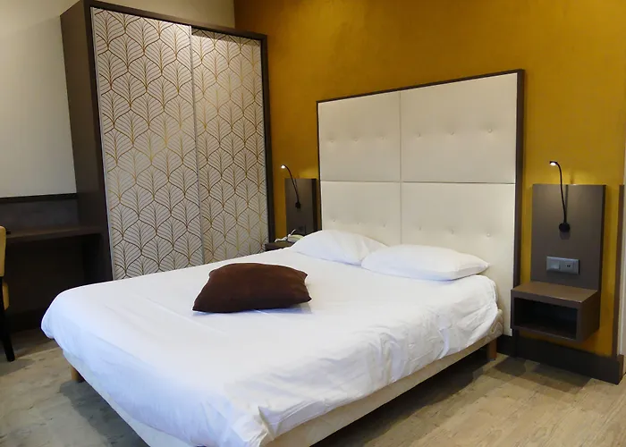 酒店 Logis Des Bains 热拉梅