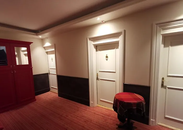 Logis Des Bains Hotel 3*