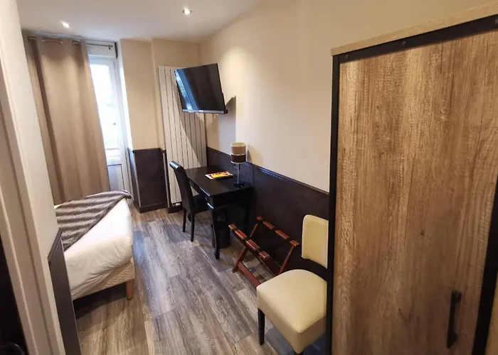 Logis Des Bains Отель 3*